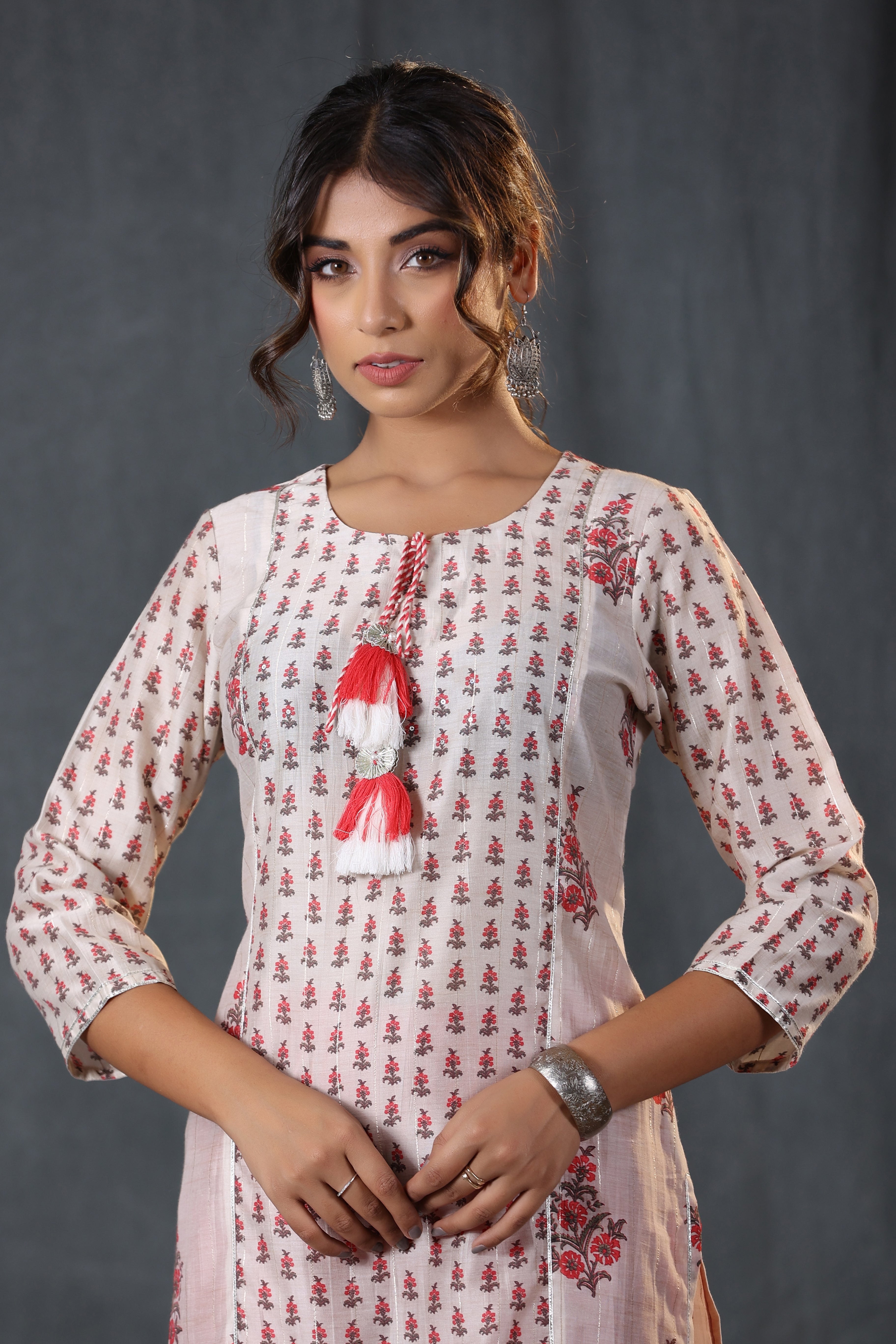 Woman Floral Printed Straight Fit Kurti