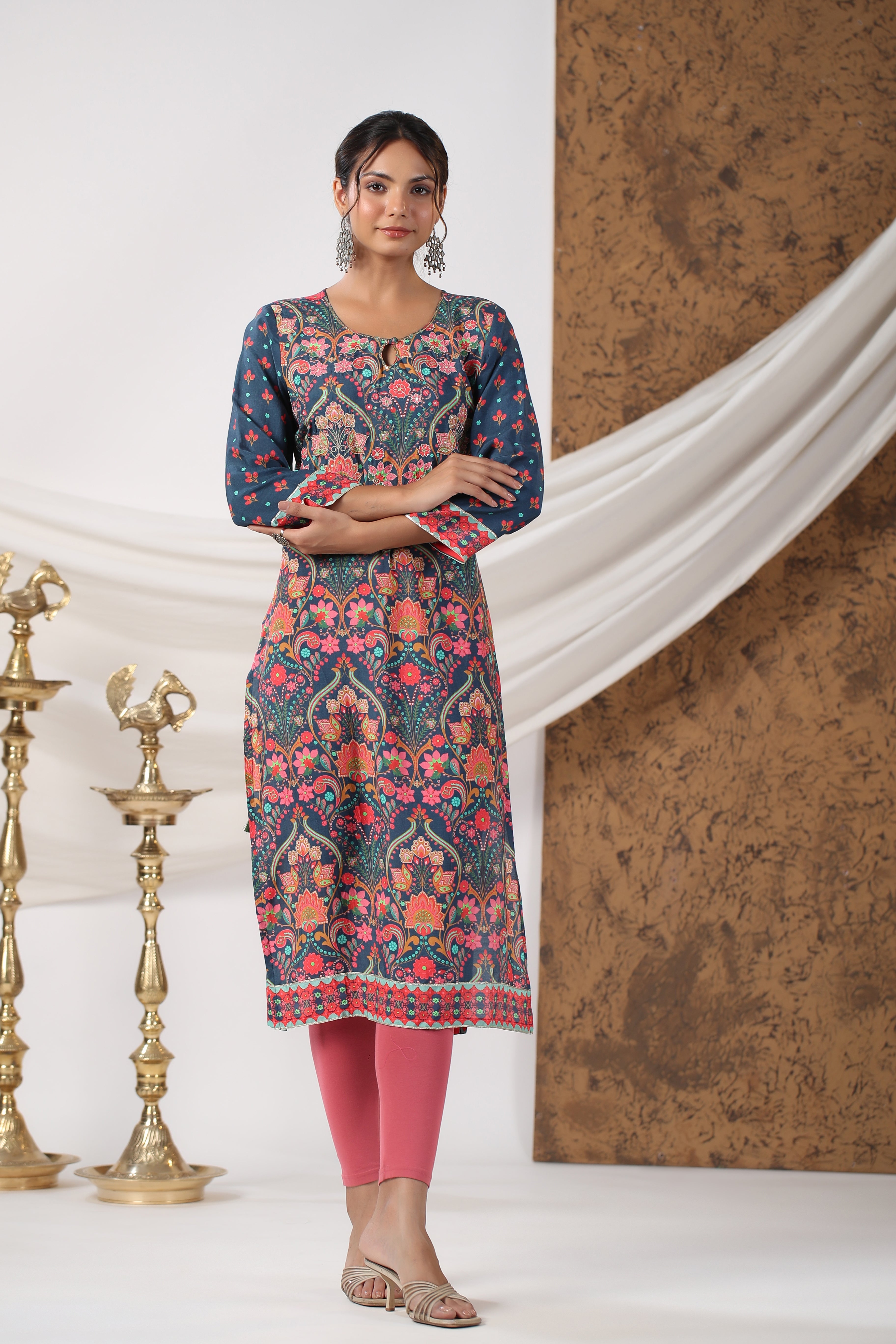 Women Multi Color Printed Straight Fit Kurti