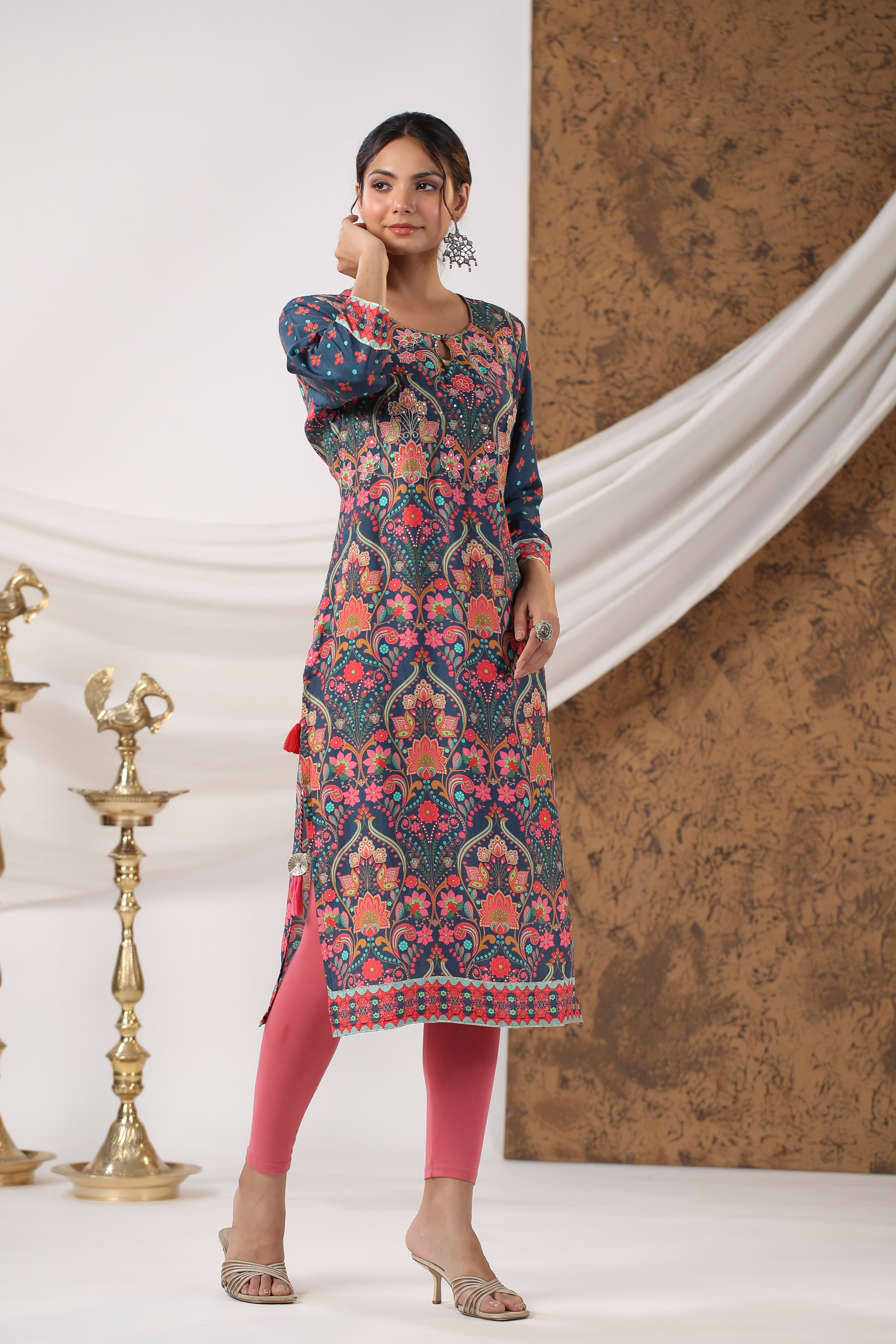 Women Multi Color Printed Straight Fit Kurti