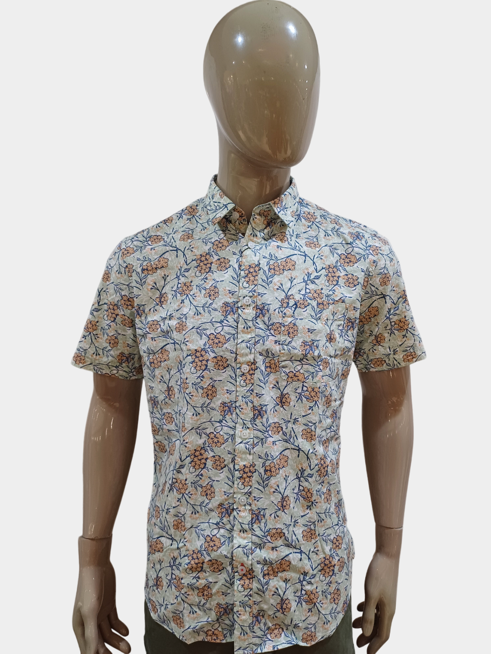 Indian Terrain Mens Light Green Floral Print Cotton Half Sleeve Casual Shirt